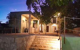Charming Colonial-Style Room In The Heart Of Valladolid