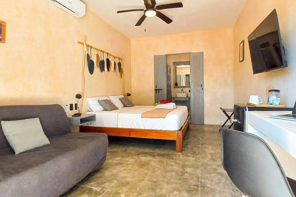 Charming Colonial-Style Room In The Heart Of Valladolid Valladolid  Exterior photo